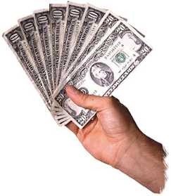 dolares_mano_naipes.jpg